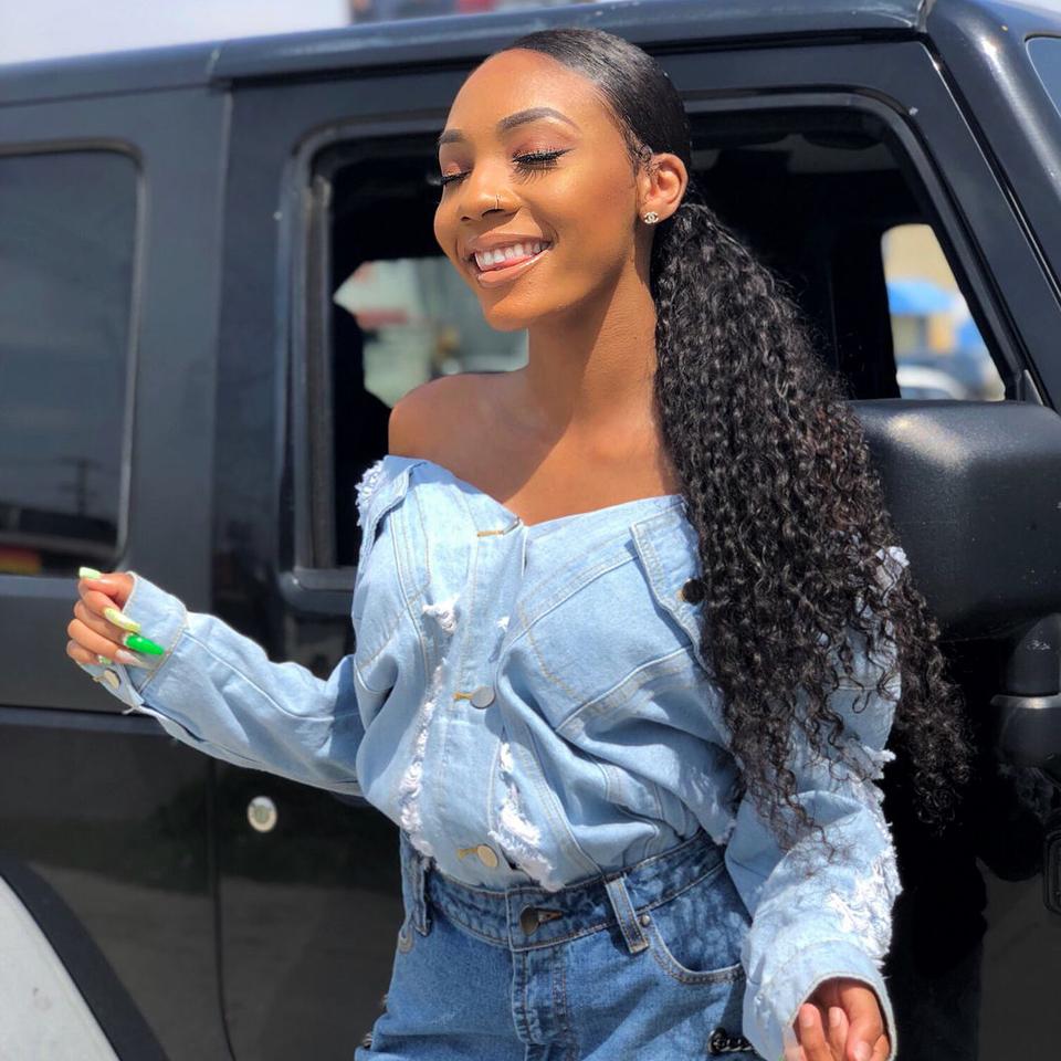 شعر بيروفي مجعد بثلاث حزم مع إغلاق أمامي من الدانتيل - شعر